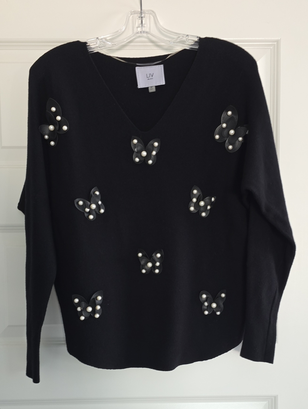 LIV MILANO - Black V‑Neck Sweater with Pearl Butterfly Appliqués